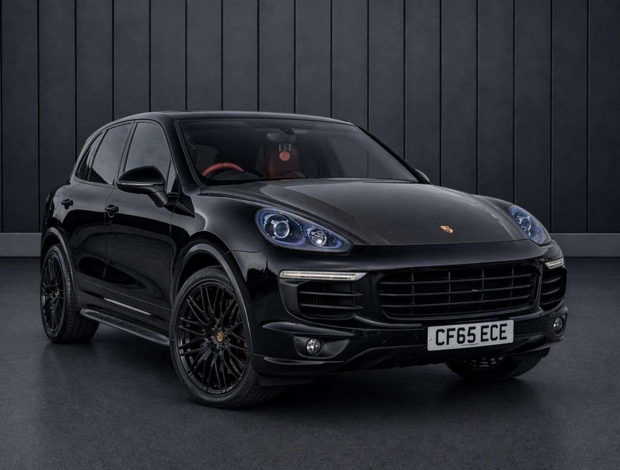 A 2015 PORSCHE CAYENNE 3.0 TD V6 SUV 5dr Diesel TiptronicS 4WD Euro 6 (s/s) (262 ps) A 2015 PORSCHE CAYENNE 3.0 TD V6 SUV 5dr Diesel TiptronicS 4WD Euro 6 (s/s) (262 ps)