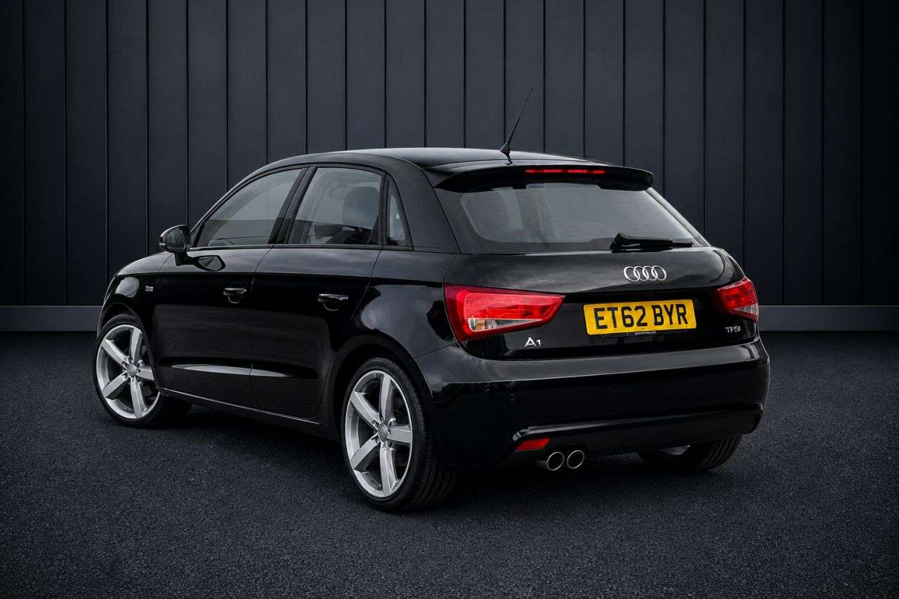 A 2013 AUDI A1 1.4 TFSI Sport Sportback 5dr Petrol Manual Euro 5 (s/s) (122 ps) FINANCE+WA A 2013 AUDI A1 1.4 TFSI Sport Sportback 5dr Petrol Manual Euro 5 (s/s) (122 ps) FINANCE+WA
