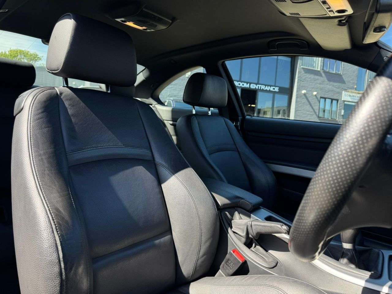 A 2013 BMW 3 SERIES 2.0 320i M Sport Coupe 2dr Petrol Manual Euro 5 (s/s) (170 ps) A 2013 BMW 3 SERIES 2.0 320i M Sport Coupe 2dr Petrol Manual Euro 5 (s/s) (170 ps)