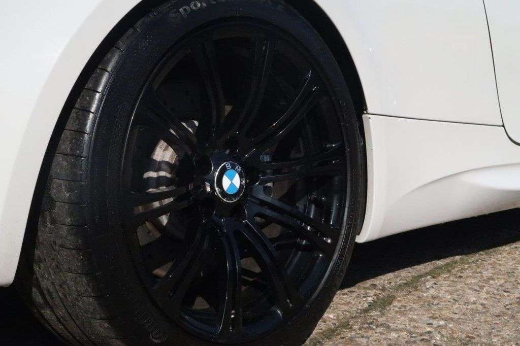 2012 BMW M3 2012 BMW M3