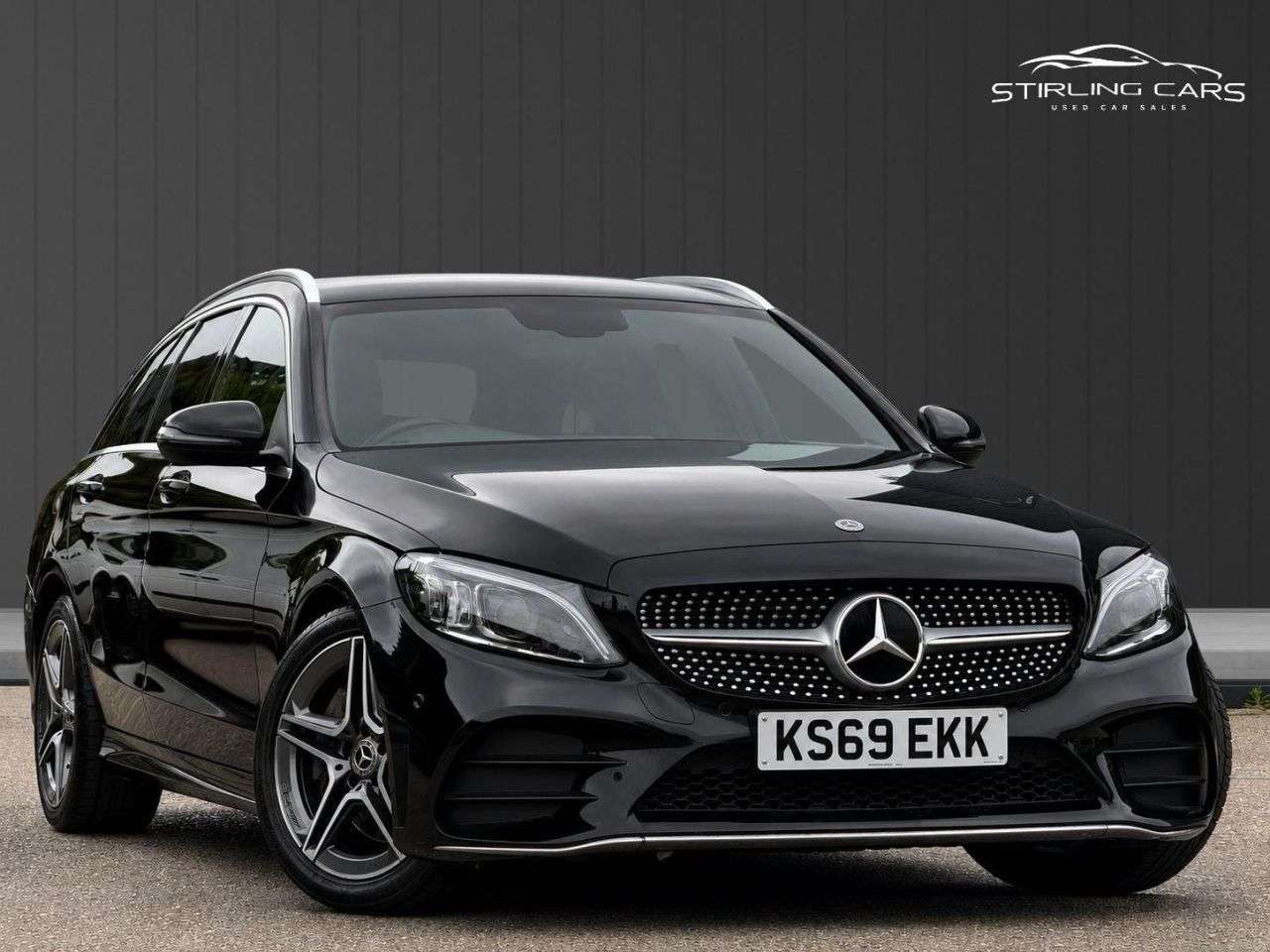 A 2019 MERCEDES-BENZ C-CLASS 2.0 C300d AMG Line Estate 5dr Diesel G-Tronic+ Euro 6 (s/s) (245 ps) FINANC A 2019 MERCEDES-BENZ C-CLASS 2.0 C300d AMG Line Estate 5dr Diesel G-Tronic+ Euro 6 (s/s) (245 ps) FINANC