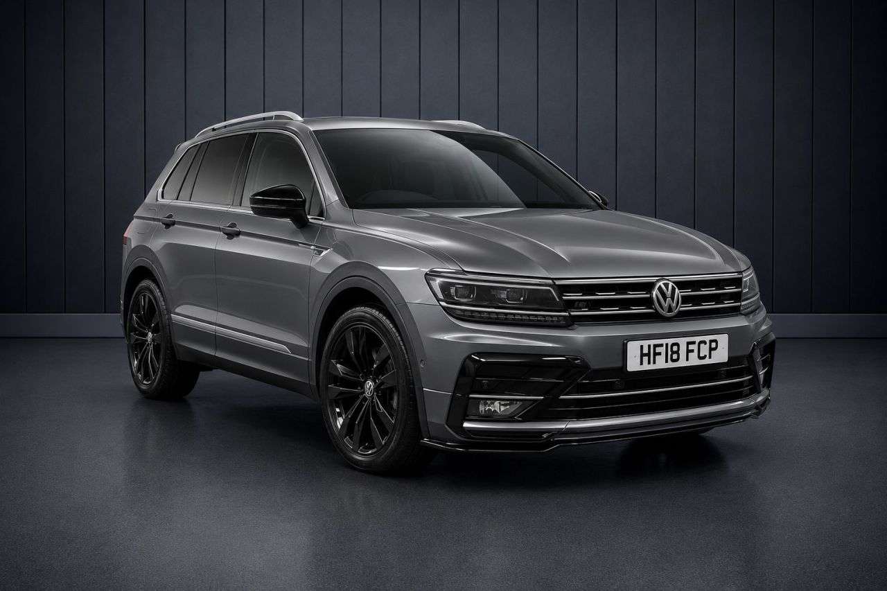 A 2018 VOLKSWAGEN TIGUAN 2.0 TDI R-Line SUV 5dr Diesel DSG 4Motion Euro 6 (s/s) (190 ps) FINANCE+WAR A 2018 VOLKSWAGEN TIGUAN 2.0 TDI R-Line SUV 5dr Diesel DSG 4Motion Euro 6 (s/s) (190 ps) FINANCE+WAR