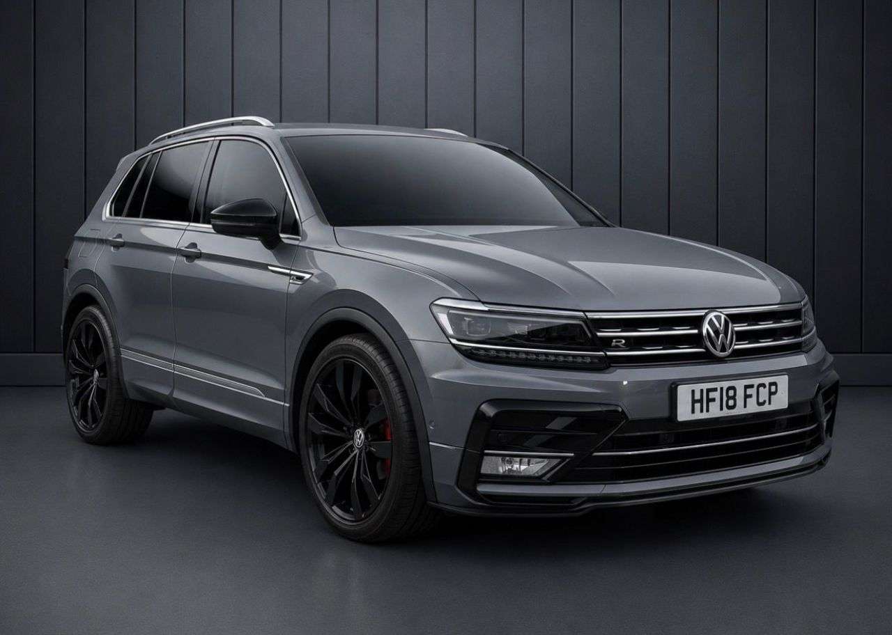 A 2018 VOLKSWAGEN TIGUAN 2.0 TDI R-Line SUV 5dr Diesel DSG 4Motion Euro 6 (s/s) (190 ps) FINANCE+WAR A 2018 VOLKSWAGEN TIGUAN 2.0 TDI R-Line SUV 5dr Diesel DSG 4Motion Euro 6 (s/s) (190 ps) FINANCE+WAR