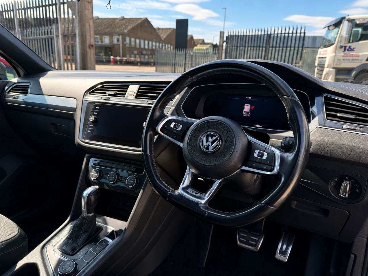 2018 VOLKSWAGEN TIGUAN 2018 VOLKSWAGEN TIGUAN