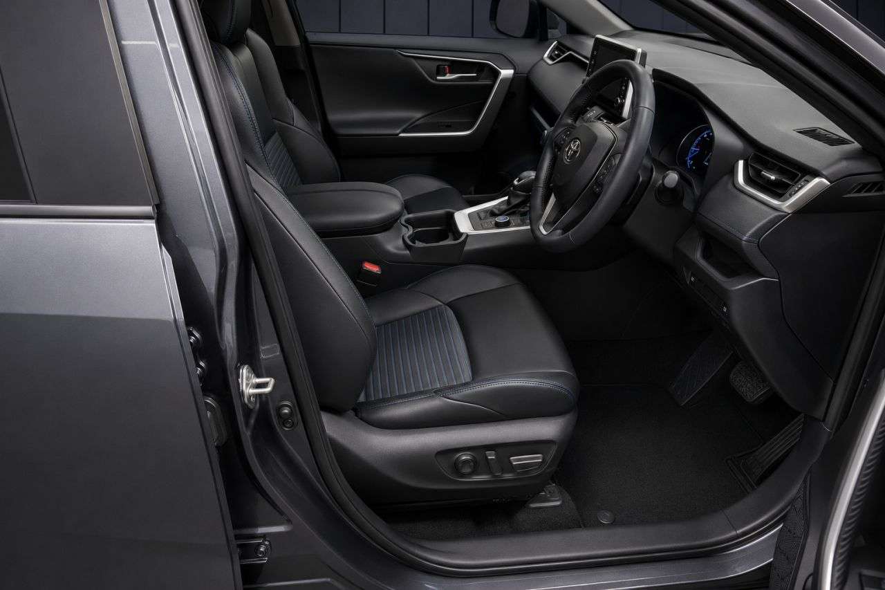 A 2020 TOYOTA RAV4 2.5 VVT-h Dynamic SUV 5dr Petrol Hybrid CVT 4WD Euro 6 (s/s) (222 ps) FINAN A 2020 TOYOTA RAV4 2.5 VVT-h Dynamic SUV 5dr Petrol Hybrid CVT 4WD Euro 6 (s/s) (222 ps) FINAN