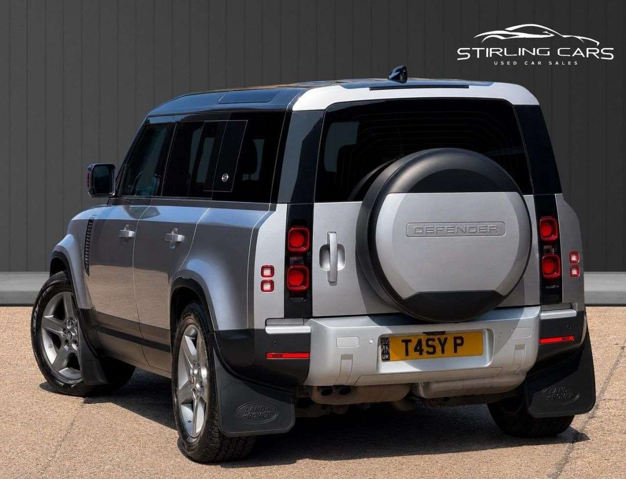 A 2021 LAND ROVER DEFENDER 3.0 D250 MHEV SE SUV 5dr Diesel Auto 4WD Euro 6 (s/s) (250 ps) FINANCE+WARR A 2021 LAND ROVER DEFENDER 3.0 D250 MHEV SE SUV 5dr Diesel Auto 4WD Euro 6 (s/s) (250 ps) FINANCE+WARR