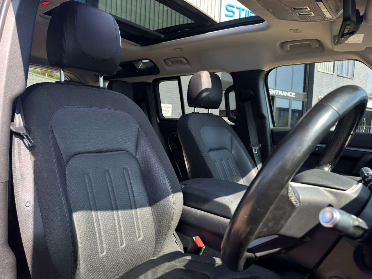 A 2021 LAND ROVER DEFENDER 3.0 D250 MHEV SE SUV 5dr Diesel Auto 4WD Euro 6 (s/s) (250 ps) FINANCE+WARR A 2021 LAND ROVER DEFENDER 3.0 D250 MHEV SE SUV 5dr Diesel Auto 4WD Euro 6 (s/s) (250 ps) FINANCE+WARR