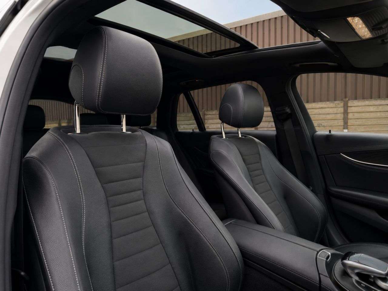 A 2020 MERCEDES E CLASS E 300 D AMG LINE NIGHT EDITION PREMIUM PLUS A 2020 MERCEDES E CLASS E 300 D AMG LINE NIGHT EDITION PREMIUM PLUS