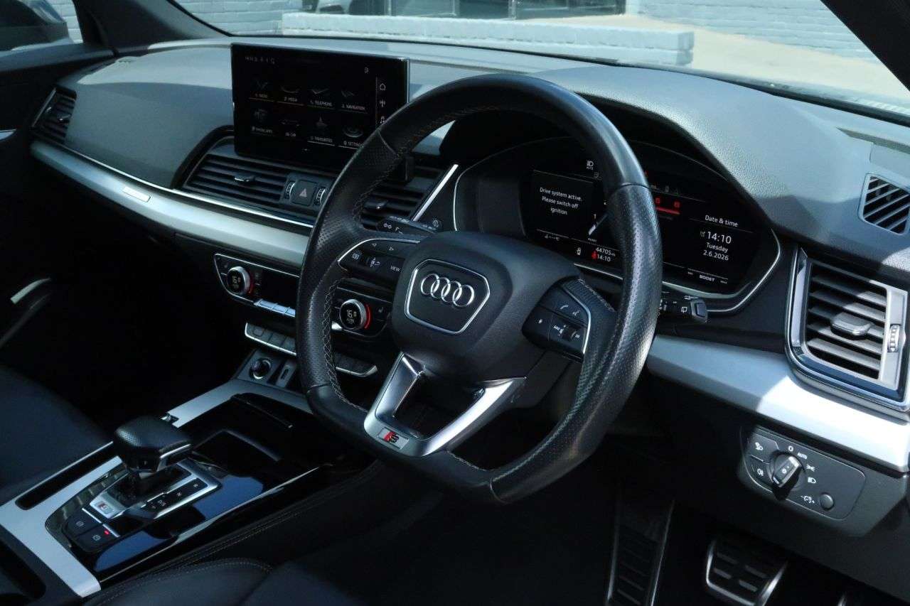 A 2021 AUDI SQ5 3.0 TDI V6 Sportback 5dr Diesel Tiptronic quattro Euro 6 (s/s) (341 ps) FIN A 2021 AUDI SQ5 3.0 TDI V6 Sportback 5dr Diesel Tiptronic quattro Euro 6 (s/s) (341 ps) FIN