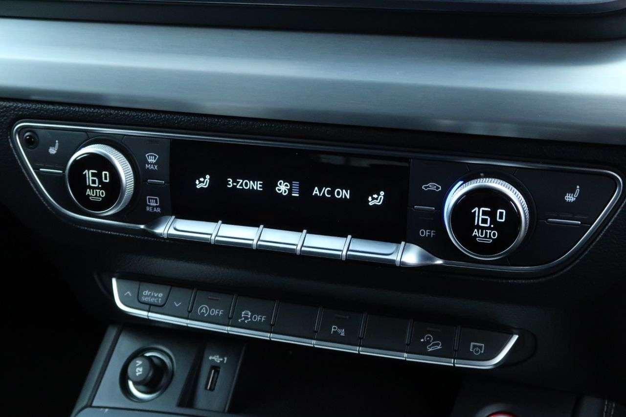 2021 AUDI SQ5 2021 AUDI SQ5