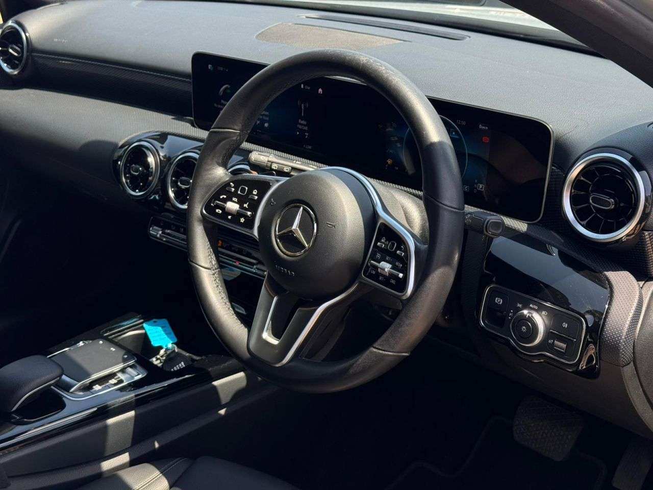 A 2019 MERCEDES-BENZ A-CLASS 1.5 A180d Sport (Executive) Hatchback 5dr Diesel 7G-DCT Euro 6 (s/s) (116 p A 2019 MERCEDES-BENZ A-CLASS 1.5 A180d Sport (Executive) Hatchback 5dr Diesel 7G-DCT Euro 6 (s/s) (116 p