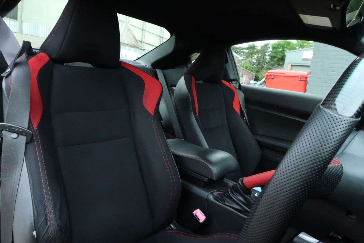 A 2014 TOYOTA GT86 2.0 Boxer D-4S Coupe 2dr Petrol Manual Euro 5 (200 ps) FINANCE+WARRANTY+SER A 2014 TOYOTA GT86 2.0 Boxer D-4S Coupe 2dr Petrol Manual Euro 5 (200 ps) FINANCE+WARRANTY+SER