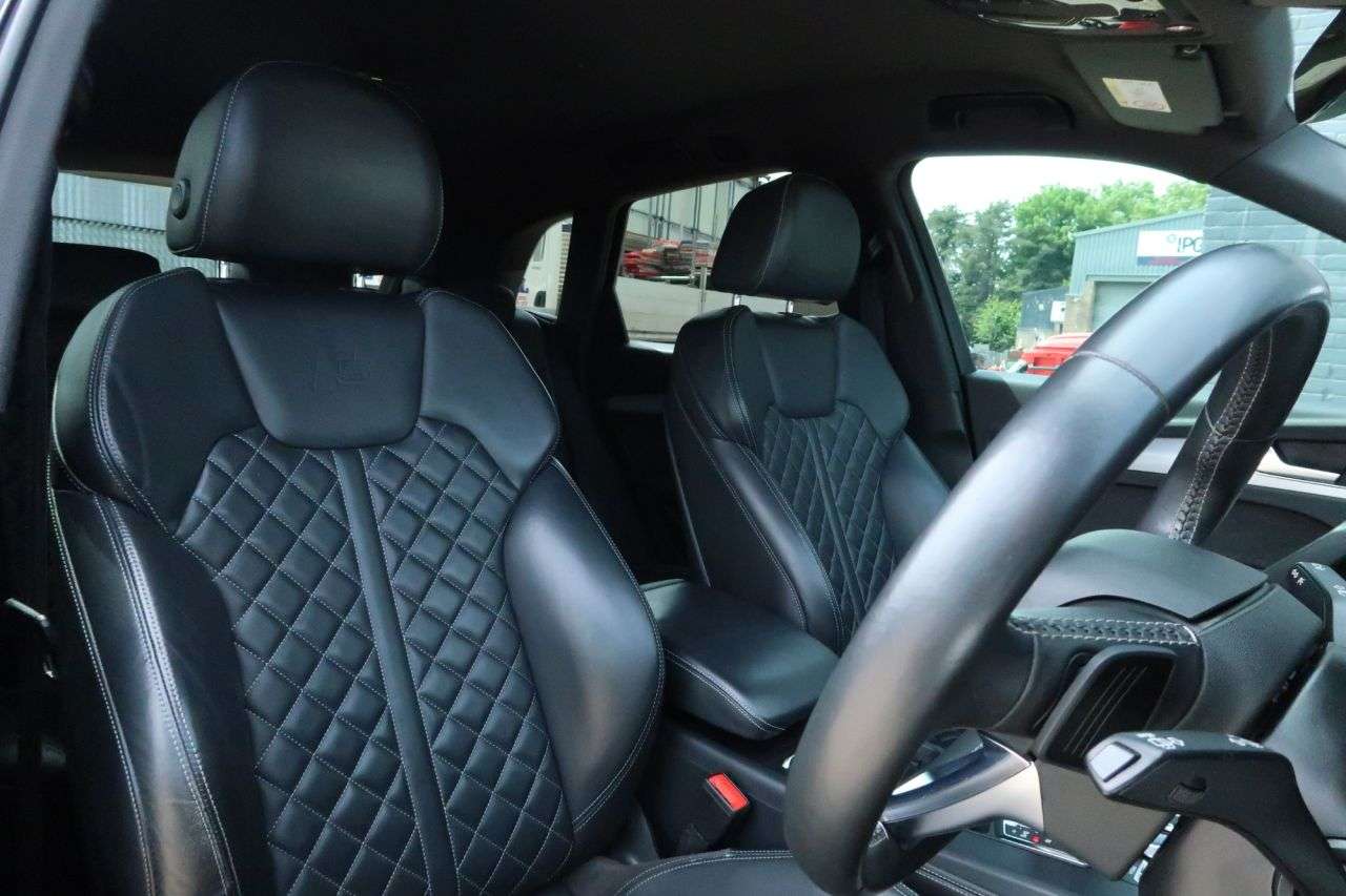A 2019 AUDI SQ5 3.0 TFSI V6 SUV 5dr Petrol Tiptronic quattro Euro 6 (s/s) (354 ps) FINANCE+ A 2019 AUDI SQ5 3.0 TFSI V6 SUV 5dr Petrol Tiptronic quattro Euro 6 (s/s) (354 ps) FINANCE+