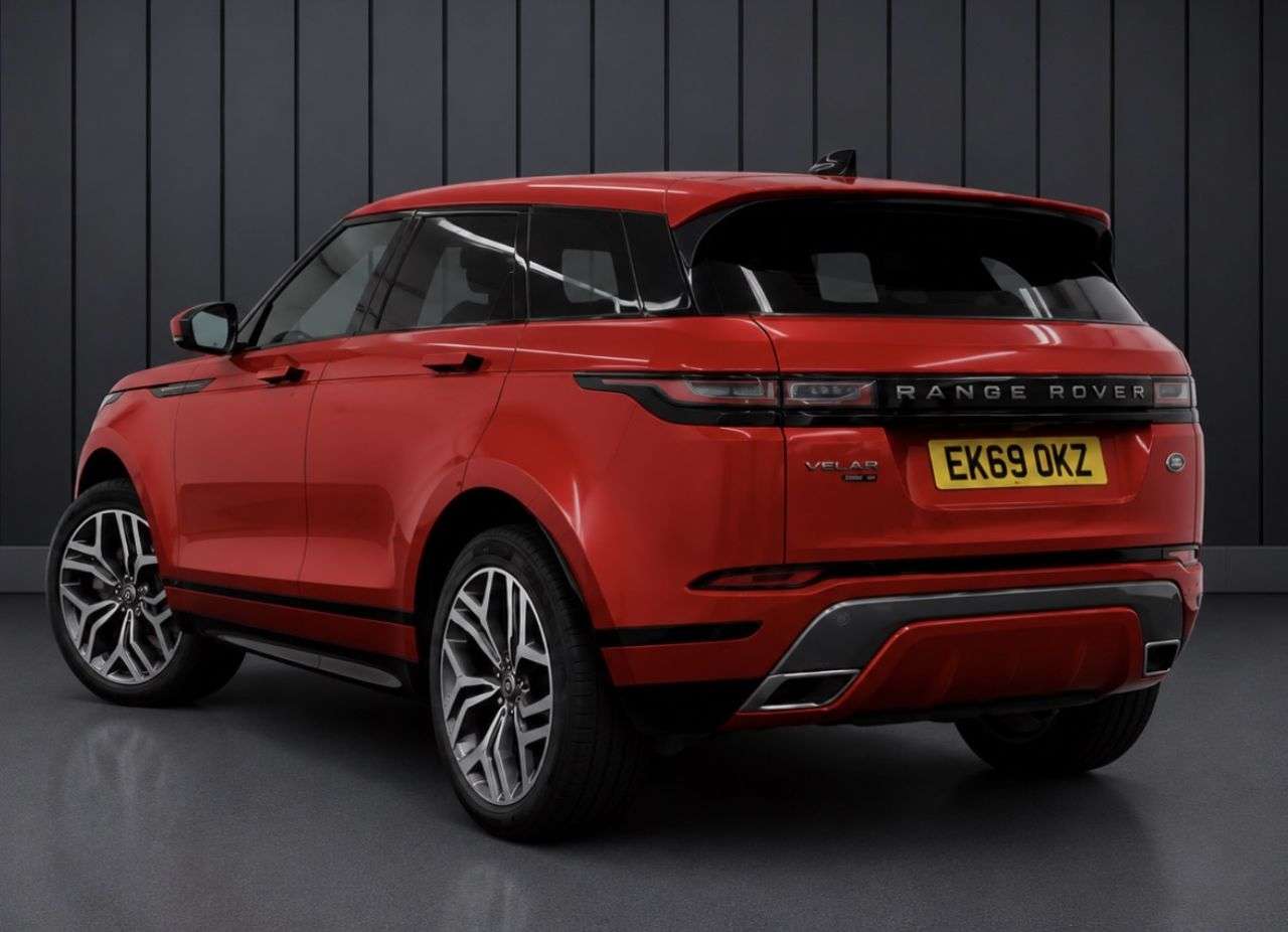 A 2019 LAND ROVER RANGE ROVER EVOQUE 2.0 D180 R-Dynamic S SUV 5dr Diesel Auto 4WD Euro 6 (s/s) (180 ps) A 2019 LAND ROVER RANGE ROVER EVOQUE 2.0 D180 R-Dynamic S SUV 5dr Diesel Auto 4WD Euro 6 (s/s) (180 ps)