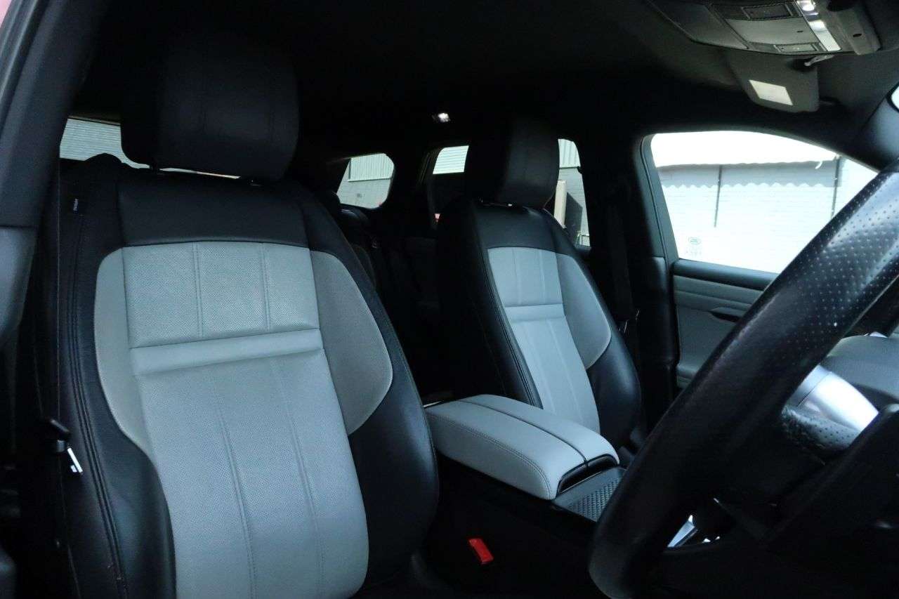 A 2019 LAND ROVER RANGE ROVER EVOQUE 2.0 D180 R-Dynamic S SUV 5dr Diesel Auto 4WD Euro 6 (s/s) (180 ps) FINANCE+ A 2019 LAND ROVER RANGE ROVER EVOQUE 2.0 D180 R-Dynamic S SUV 5dr Diesel Auto 4WD Euro 6 (s/s) (180 ps) FINANCE+