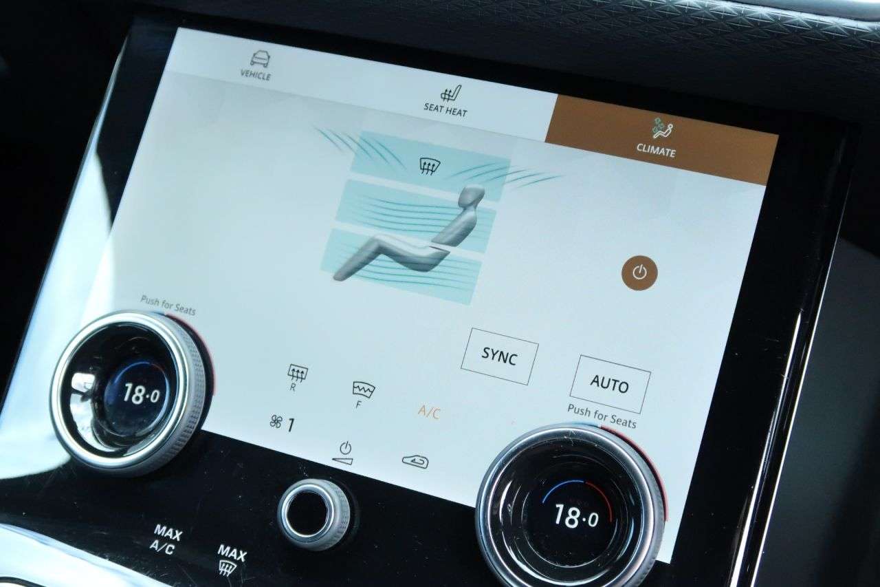 2022 LAND ROVER RANGE ROVER VELAR 2022 LAND ROVER RANGE ROVER VELAR