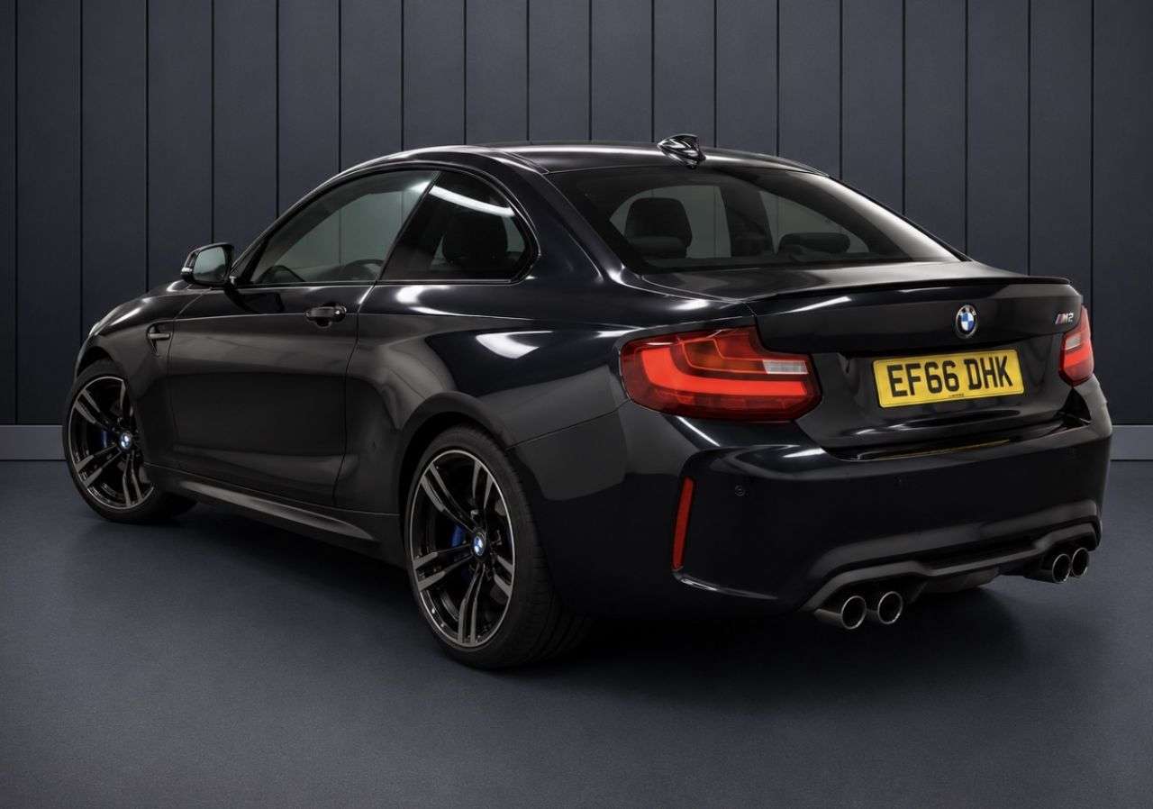 A 2017 BMW M2 3.0i Coupe 2dr Petrol DCT Euro 6 (s/s) (370 ps) FINANCE+WARRANTY+SERVICE A 2017 BMW M2 3.0i Coupe 2dr Petrol DCT Euro 6 (s/s) (370 ps) FINANCE+WARRANTY+SERVICE