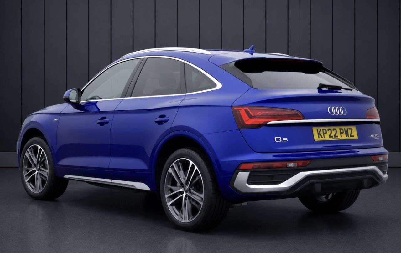 A 2022 AUDI Q5 2.0 TFSI 45 S line Sportback 5dr Petrol S Tronic quattro Euro 6 (s/s) (265 A 2022 AUDI Q5 2.0 TFSI 45 S line Sportback 5dr Petrol S Tronic quattro Euro 6 (s/s) (265