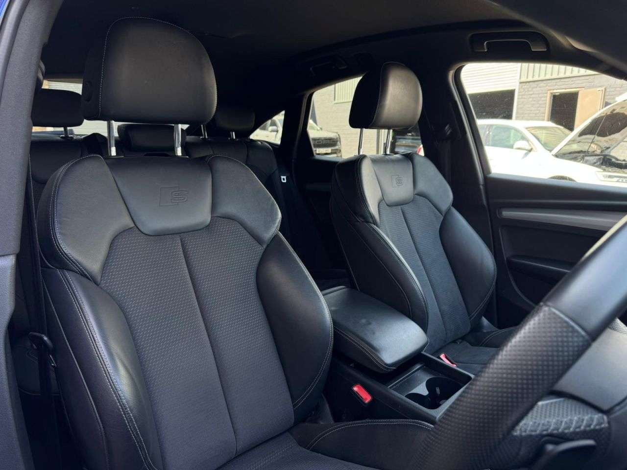 A 2022 AUDI Q5 2.0 TFSI 45 S line Sportback 5dr Petrol S Tronic quattro Euro 6 (s/s) (265 A 2022 AUDI Q5 2.0 TFSI 45 S line Sportback 5dr Petrol S Tronic quattro Euro 6 (s/s) (265