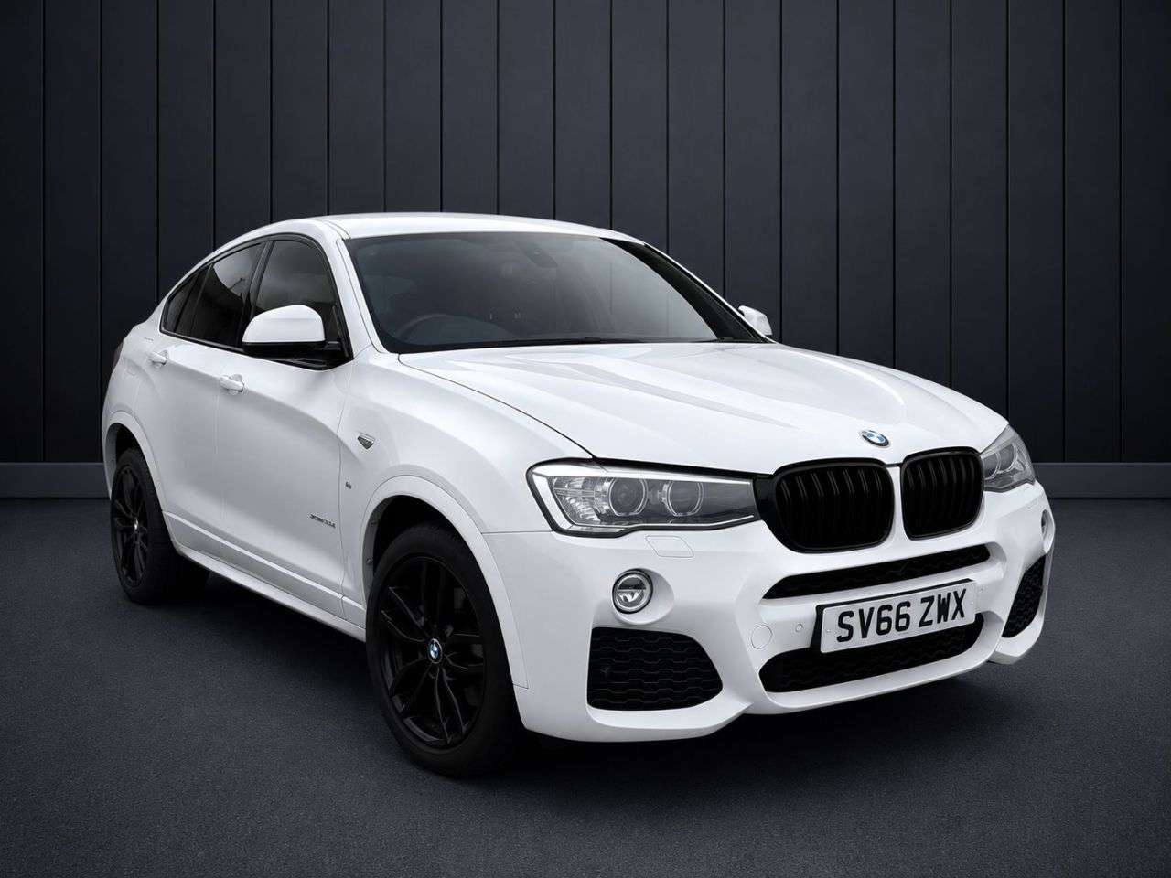 A 2016 BMW X4 2.0 20d M Sport SUV 5dr Diesel Auto xDrive Euro 6 (s/s) (190 ps) A 2016 BMW X4 2.0 20d M Sport SUV 5dr Diesel Auto xDrive Euro 6 (s/s) (190 ps)