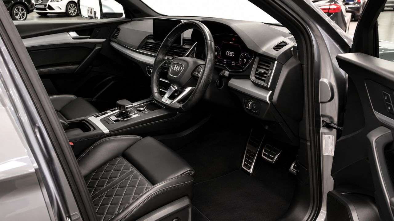 A 2018 AUDI SQ5 3.0 TFSI V6 SUV 5dr Petrol Tiptronic quattro Euro 6 (s/s) (354 ps) FINANCE+ A 2018 AUDI SQ5 3.0 TFSI V6 SUV 5dr Petrol Tiptronic quattro Euro 6 (s/s) (354 ps) FINANCE+