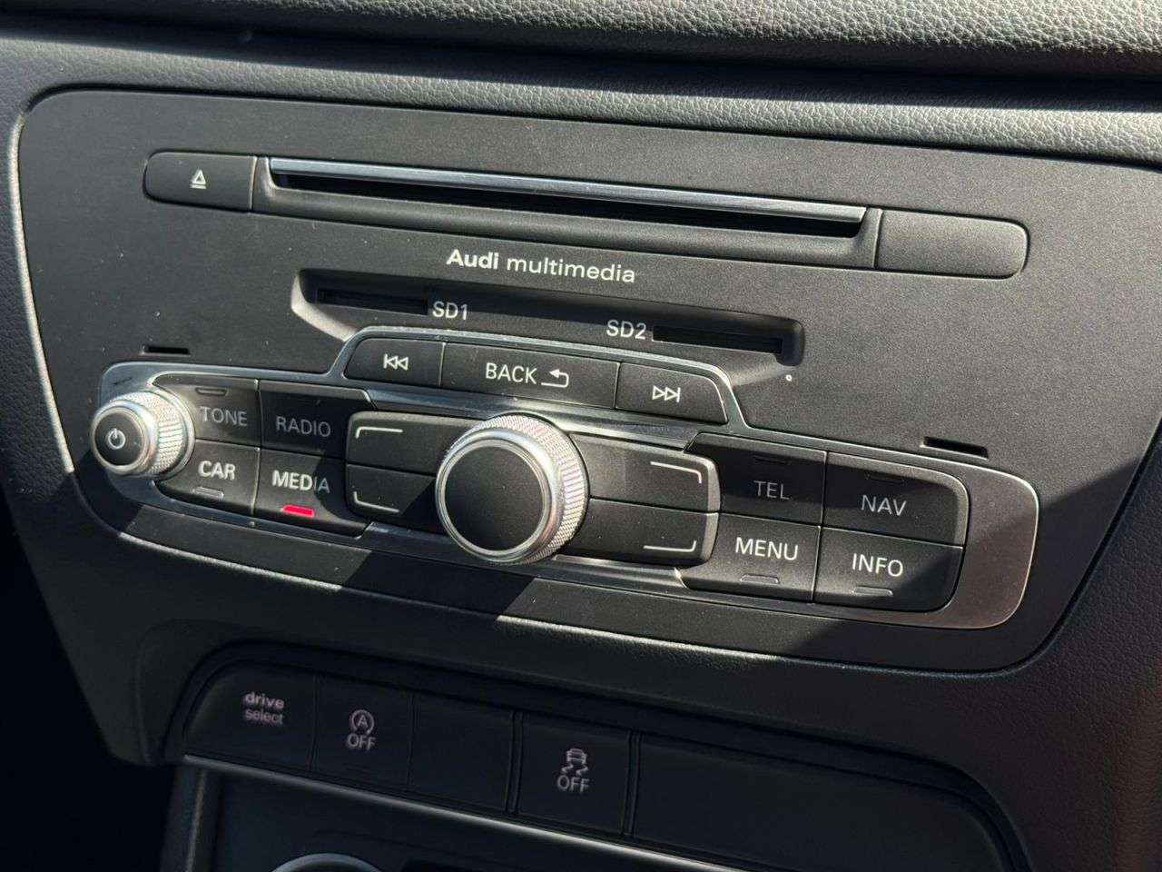 2015 AUDI Q3 2015 AUDI Q3