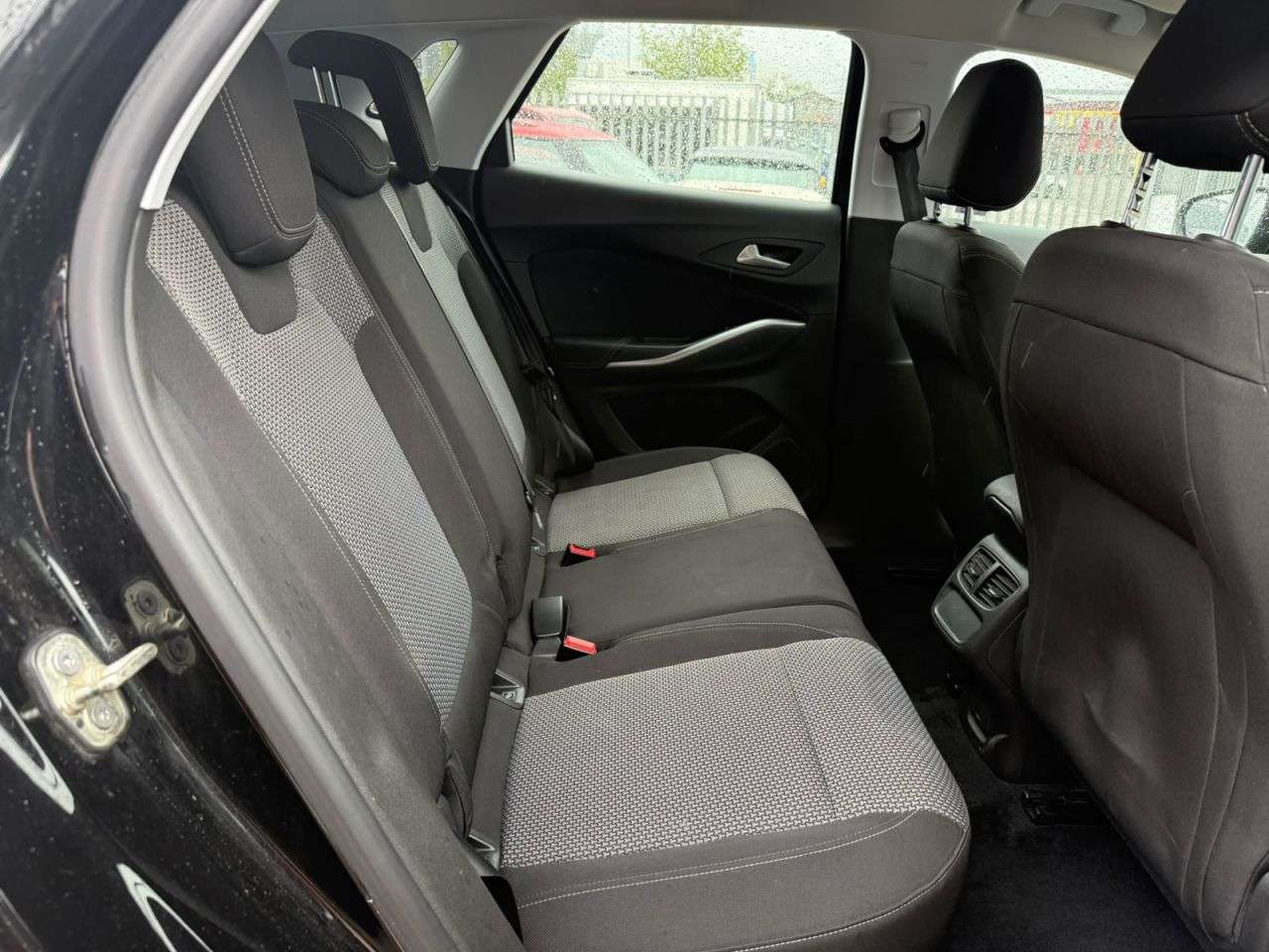 A 2018 VAUXHALL GRANDLAND X 1.2 Turbo SE SUV 5dr Petrol Manual Euro 6 (s/s) (130 ps) FINANCE+WARRANTY+S A 2018 VAUXHALL GRANDLAND X 1.2 Turbo SE SUV 5dr Petrol Manual Euro 6 (s/s) (130 ps) FINANCE+WARRANTY+S