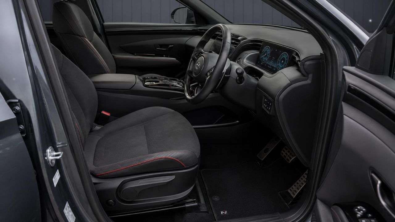A 2023 HYUNDAI TUCSON 1.6 T-GDi 13.8kWh N Line SUV 5dr Petrol Plug-in Hybrid Auto 4WD Euro 6 (s/s A 2023 HYUNDAI TUCSON 1.6 T-GDi 13.8kWh N Line SUV 5dr Petrol Plug-in Hybrid Auto 4WD Euro 6 (s/s