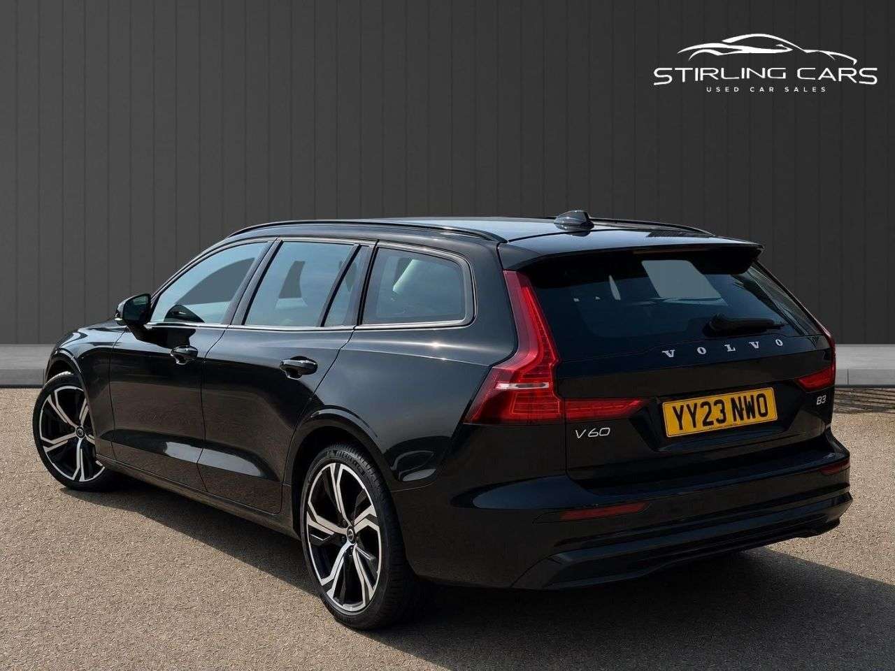 A 2023 VOLVO V60 2.0 B3 MHEV Plus Estate 5dr Petrol Hybrid DCT Auto Euro 6 (s/s) (163 ps) FI A 2023 VOLVO V60 2.0 B3 MHEV Plus Estate 5dr Petrol Hybrid DCT Auto Euro 6 (s/s) (163 ps) FI