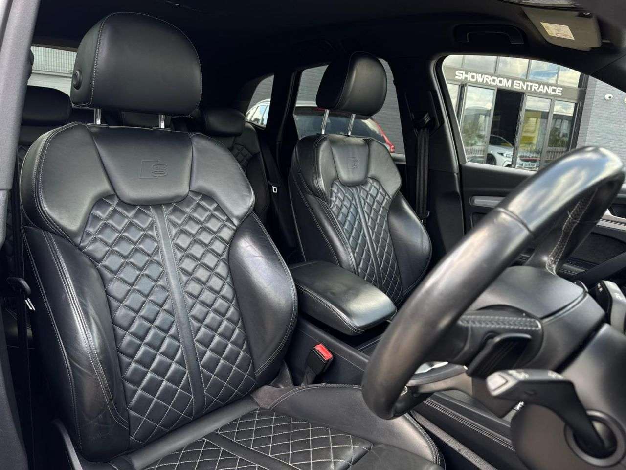 A 2018 AUDI SQ5 3.0 TFSI V6 SUV 5dr Petrol Tiptronic quattro Euro 6 (s/s) (354 ps) FINANCE+ A 2018 AUDI SQ5 3.0 TFSI V6 SUV 5dr Petrol Tiptronic quattro Euro 6 (s/s) (354 ps) FINANCE+