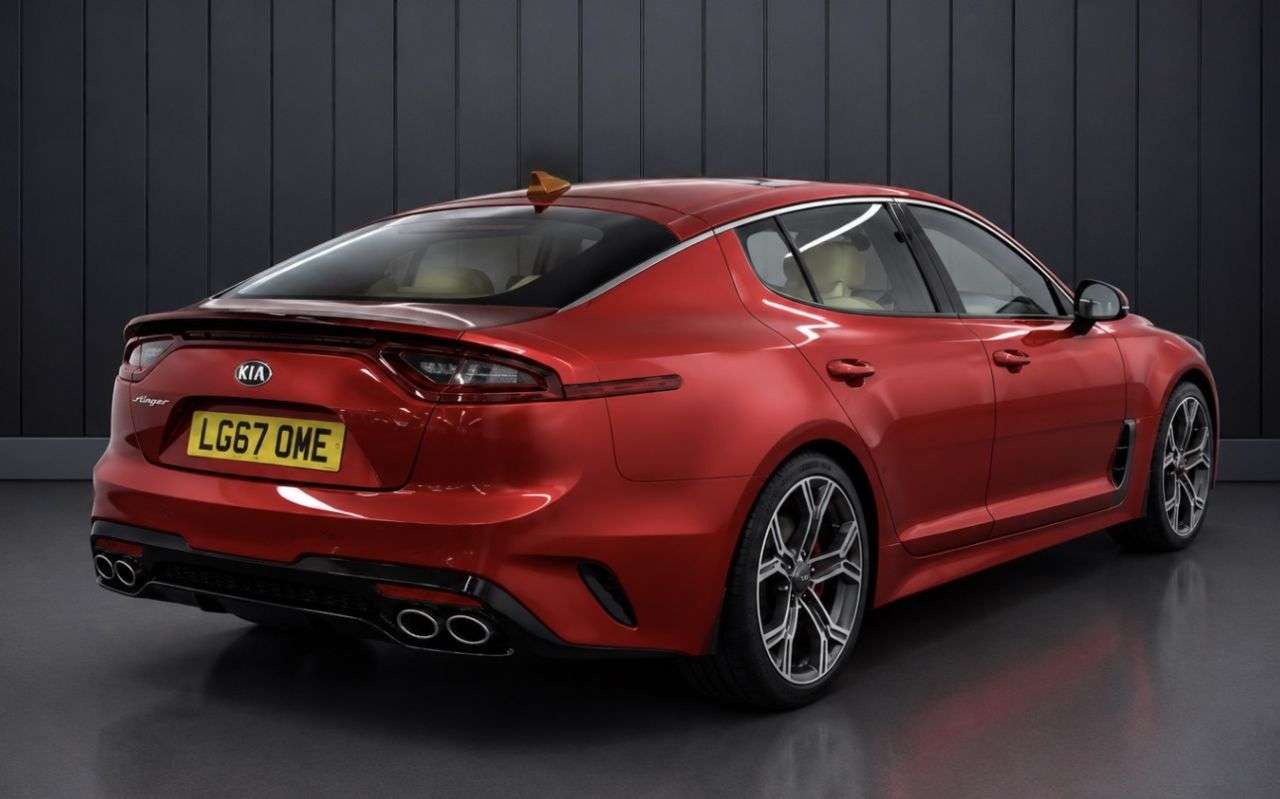 A 2017 KIA STINGER 3.3 T-GDi V6 GT S Gran Turismo 5dr Petrol Auto Euro 6 (s/s) (365 bhp) A 2017 KIA STINGER 3.3 T-GDi V6 GT S Gran Turismo 5dr Petrol Auto Euro 6 (s/s) (365 bhp)