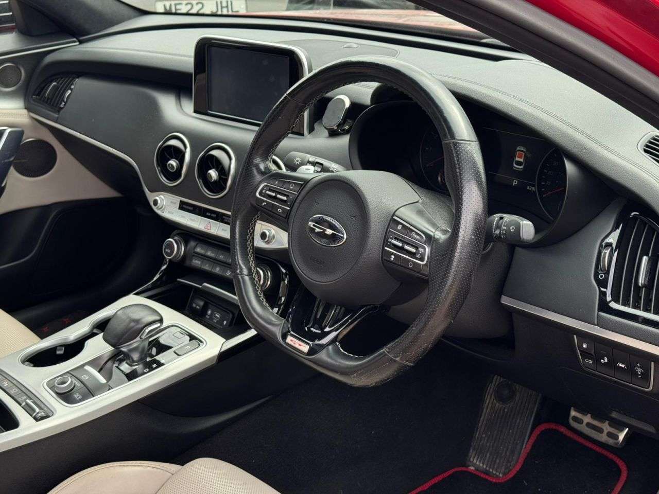 A 2017 KIA STINGER 3.3 T-GDi V6 GT S Gran Turismo 5dr Petrol Auto Euro 6 (s/s) (365 bhp) FINAN A 2017 KIA STINGER 3.3 T-GDi V6 GT S Gran Turismo 5dr Petrol Auto Euro 6 (s/s) (365 bhp) FINAN