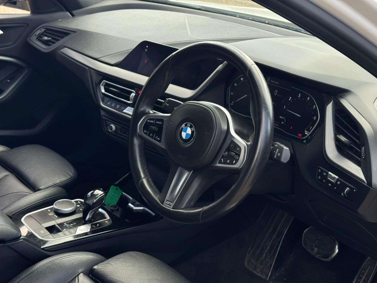 A 2020 BMW 1 SERIES 1.5 118i M Sport Hatchback 5dr Petrol DCT Euro 6 (s/s) (140 ps) FINANCE+WAR A 2020 BMW 1 SERIES 1.5 118i M Sport Hatchback 5dr Petrol DCT Euro 6 (s/s) (140 ps) FINANCE+WAR