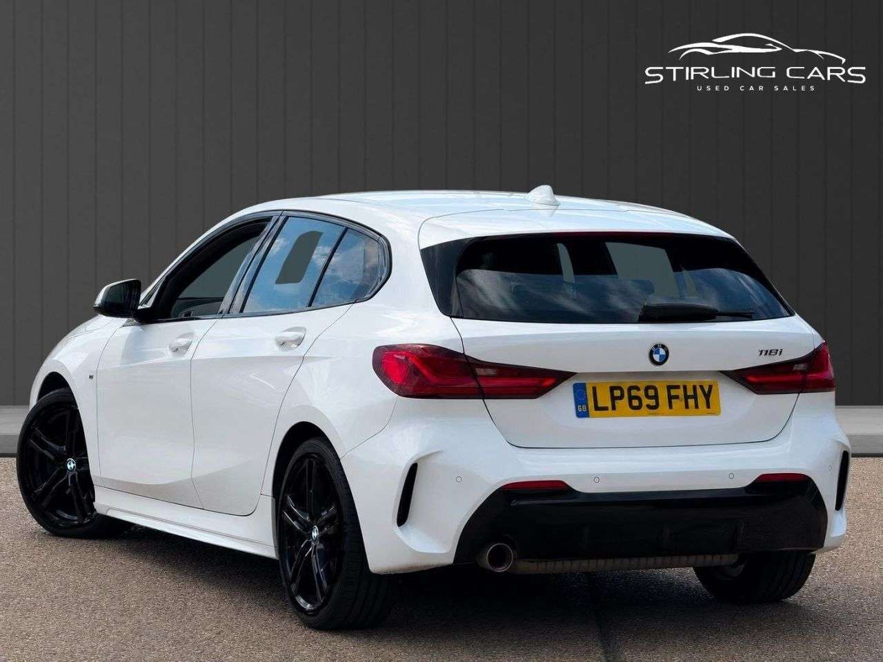 A 2020 BMW 1 SERIES 1.5 118i M Sport Hatchback 5dr Petrol DCT Euro 6 (s/s) (140 ps) FINANCE+WAR A 2020 BMW 1 SERIES 1.5 118i M Sport Hatchback 5dr Petrol DCT Euro 6 (s/s) (140 ps) FINANCE+WAR