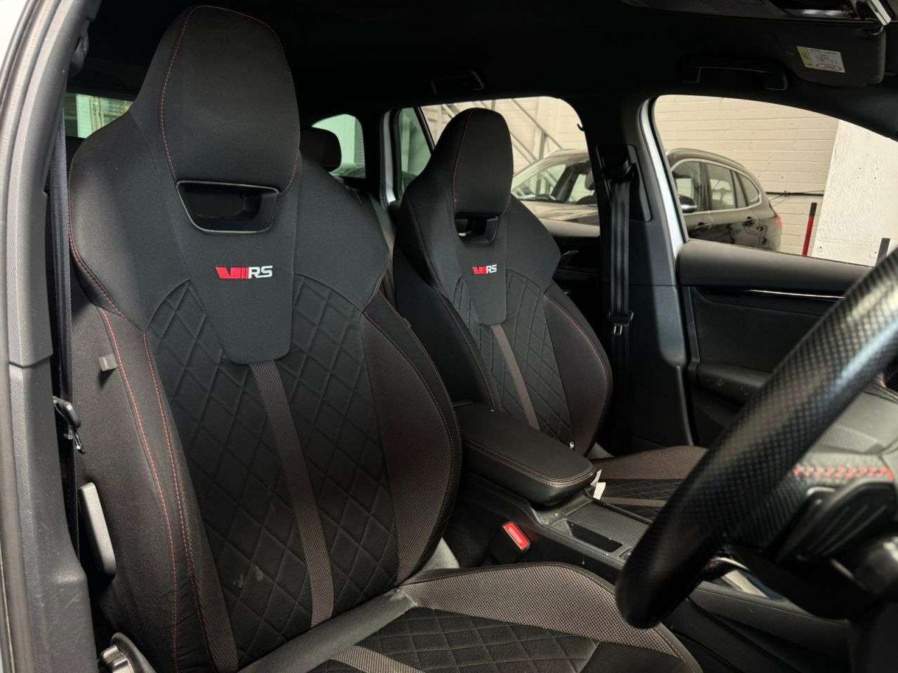 A 2024 SKODA OCTAVIA 2.0 TSI vRS Estate 5dr Petrol DSG Euro 6 (s/s) (245 ps) A 2024 SKODA OCTAVIA 2.0 TSI vRS Estate 5dr Petrol DSG Euro 6 (s/s) (245 ps)