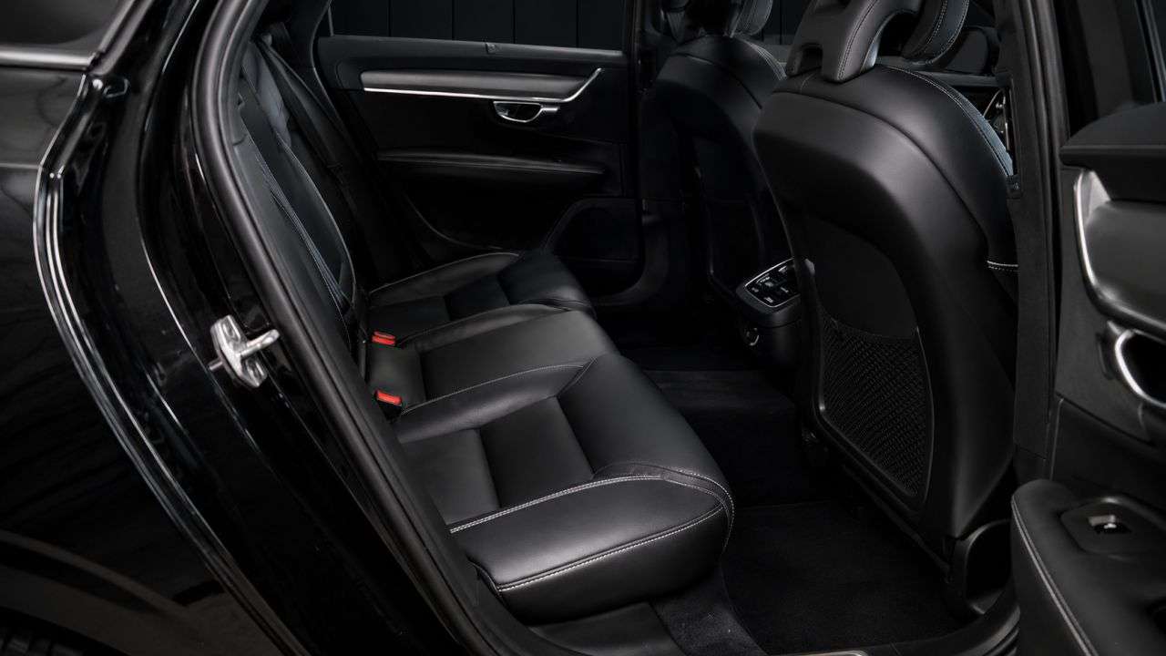 2020 VOLVO V90 2020 VOLVO V90