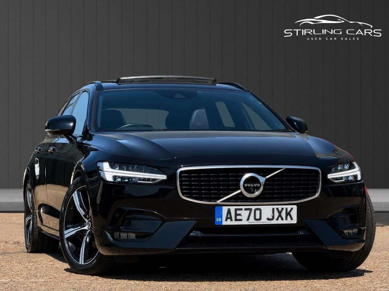 A 2020 VOLVO V90 2.0 D4 R-Design Plus Estate 5dr Diesel Auto Euro 6 (s/s) (190 ps) FINANCE+W A 2020 VOLVO V90 2.0 D4 R-Design Plus Estate 5dr Diesel Auto Euro 6 (s/s) (190 ps) FINANCE+W