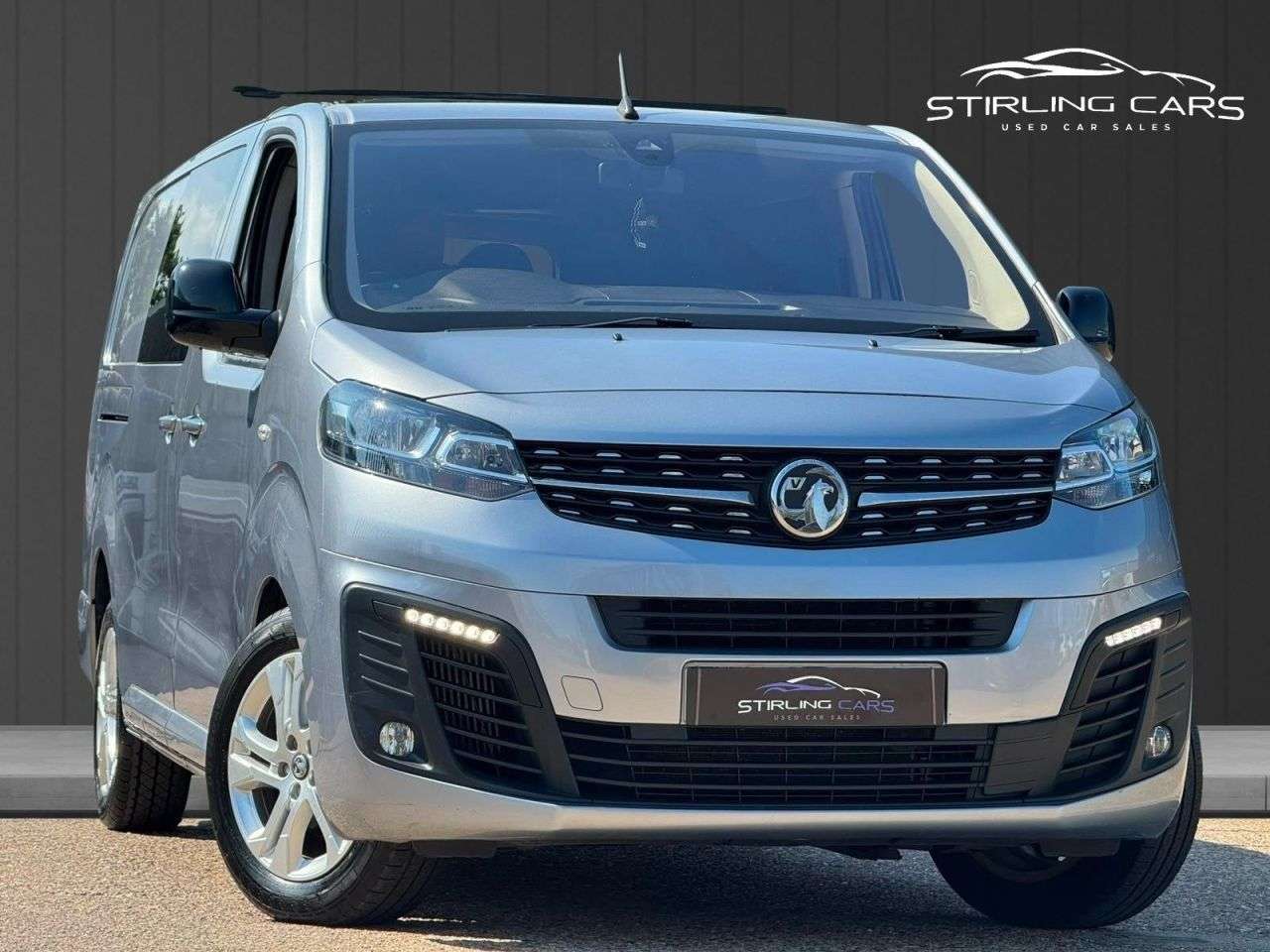 A 2022 VAUXHALL VIVARO 2.0 Turbo D 3100 Elite Crew Van Double Cab 5dr Diesel Auto L2 H1 Euro 6 (s/ A 2022 VAUXHALL VIVARO 2.0 Turbo D 3100 Elite Crew Van Double Cab 5dr Diesel Auto L2 H1 Euro 6 (s/