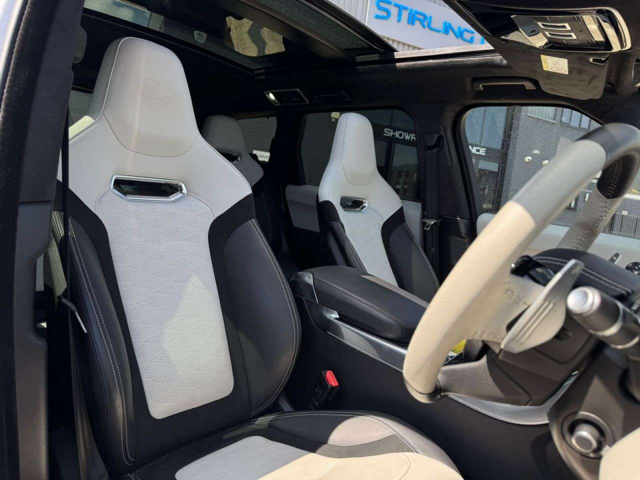 A 2022 LAND ROVER RANGE ROVER SPORT 5.0 P575 V8 GPF SVR SUV 5dr Petrol Auto 4WD Euro 6 (s/s) (575 ps) FINANCE+W A 2022 LAND ROVER RANGE ROVER SPORT 5.0 P575 V8 GPF SVR SUV 5dr Petrol Auto 4WD Euro 6 (s/s) (575 ps) FINANCE+W