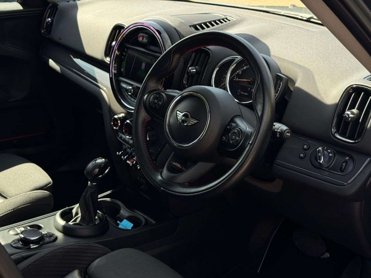 A 2018 MINI MINI COUNTRYMAN COOPER A 2018 MINI MINI COUNTRYMAN COOPER