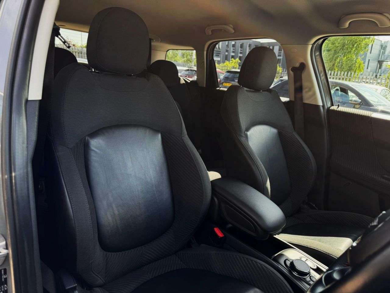 A 2018 MINI MINI COUNTRYMAN COOPER A 2018 MINI MINI COUNTRYMAN COOPER