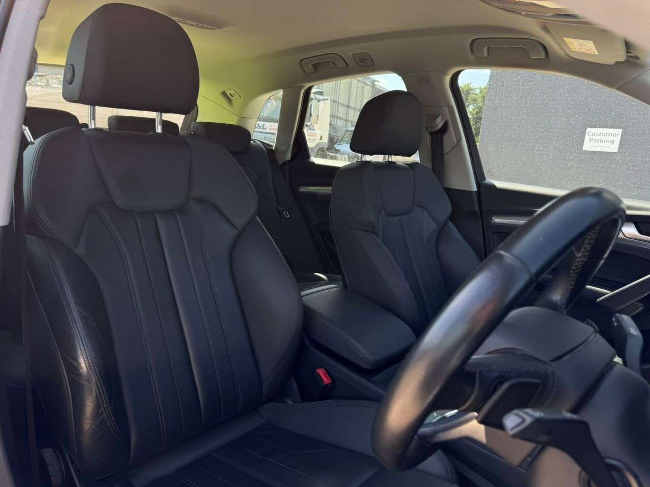 A 2021 AUDI Q5 2.0 TDI 40 Sport SUV 5dr Diesel S Tronic quattro Euro 6 (s/s) (204 ps) FINA A 2021 AUDI Q5 2.0 TDI 40 Sport SUV 5dr Diesel S Tronic quattro Euro 6 (s/s) (204 ps) FINA