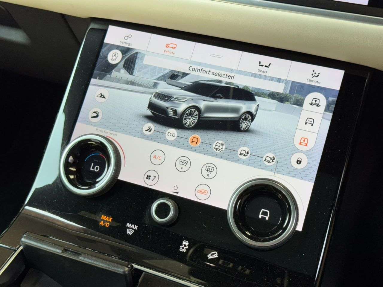2017 LAND ROVER RANGE ROVER VELAR 2017 LAND ROVER RANGE ROVER VELAR