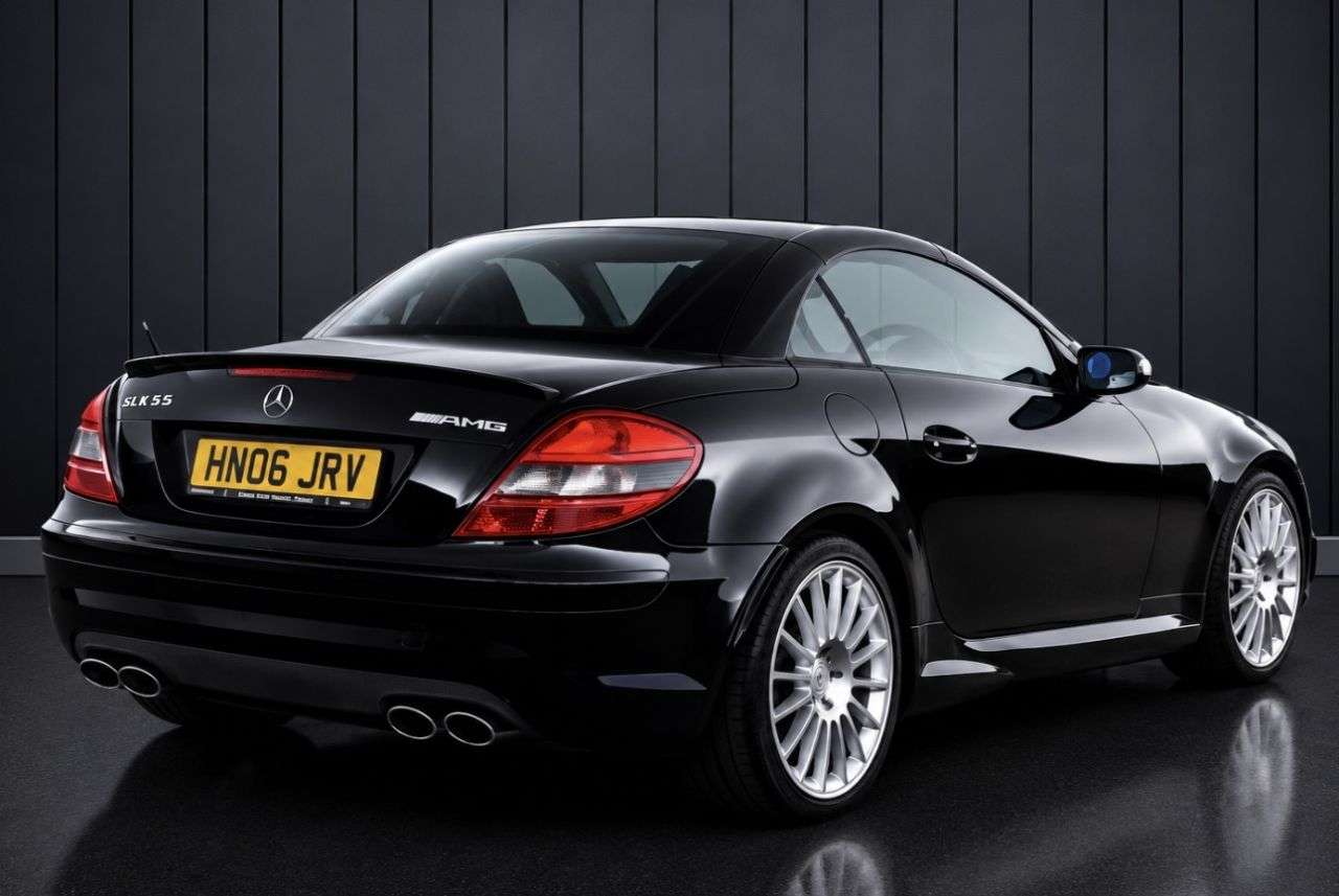A 2006 MERCEDES-BENZ SLK 5.4 SLK55 AMG Convertible 2dr Petrol 7G-Tronic (288 g/km, 360 bhp) FINANCE+ A 2006 MERCEDES-BENZ SLK 5.4 SLK55 AMG Convertible 2dr Petrol 7G-Tronic (288 g/km, 360 bhp) FINANCE+