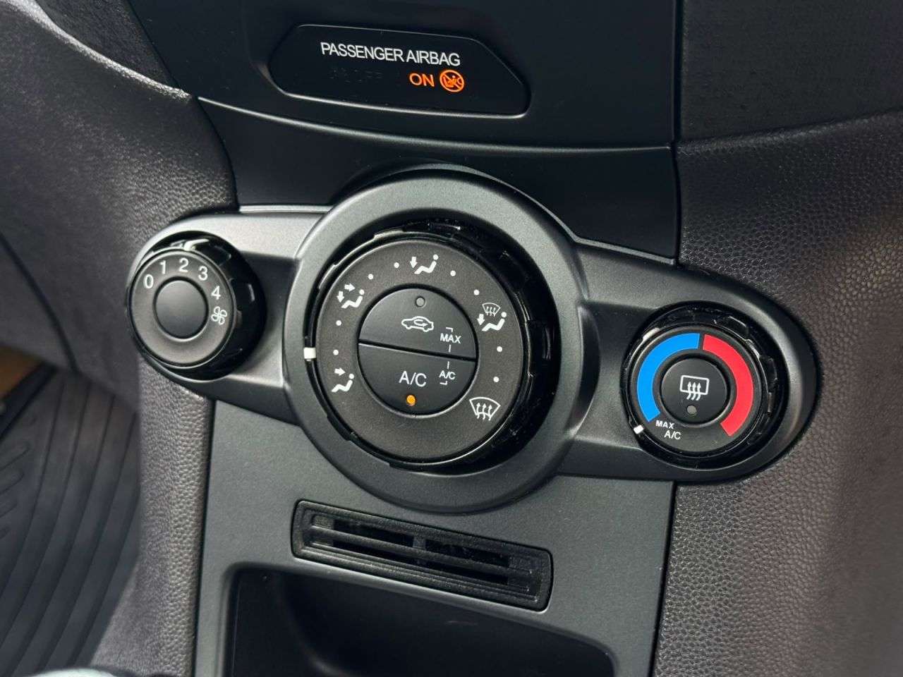 2013 FORD FIESTA 2013 FORD FIESTA