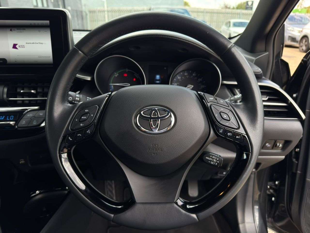 A 2023 TOYOTA C-HR 1.8 VVT-h GPF Design SUV 5dr Petrol Hybrid CVT Euro 6 (s/s) (122 ps) FINANC A 2023 TOYOTA C-HR 1.8 VVT-h GPF Design SUV 5dr Petrol Hybrid CVT Euro 6 (s/s) (122 ps) FINANC