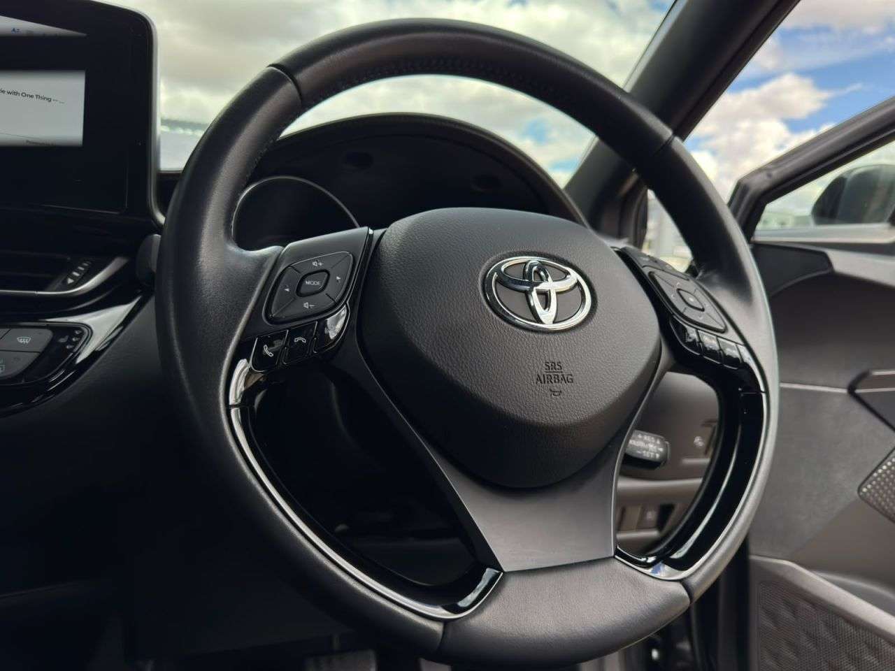 2023 TOYOTA C-HR 2023 TOYOTA C-HR