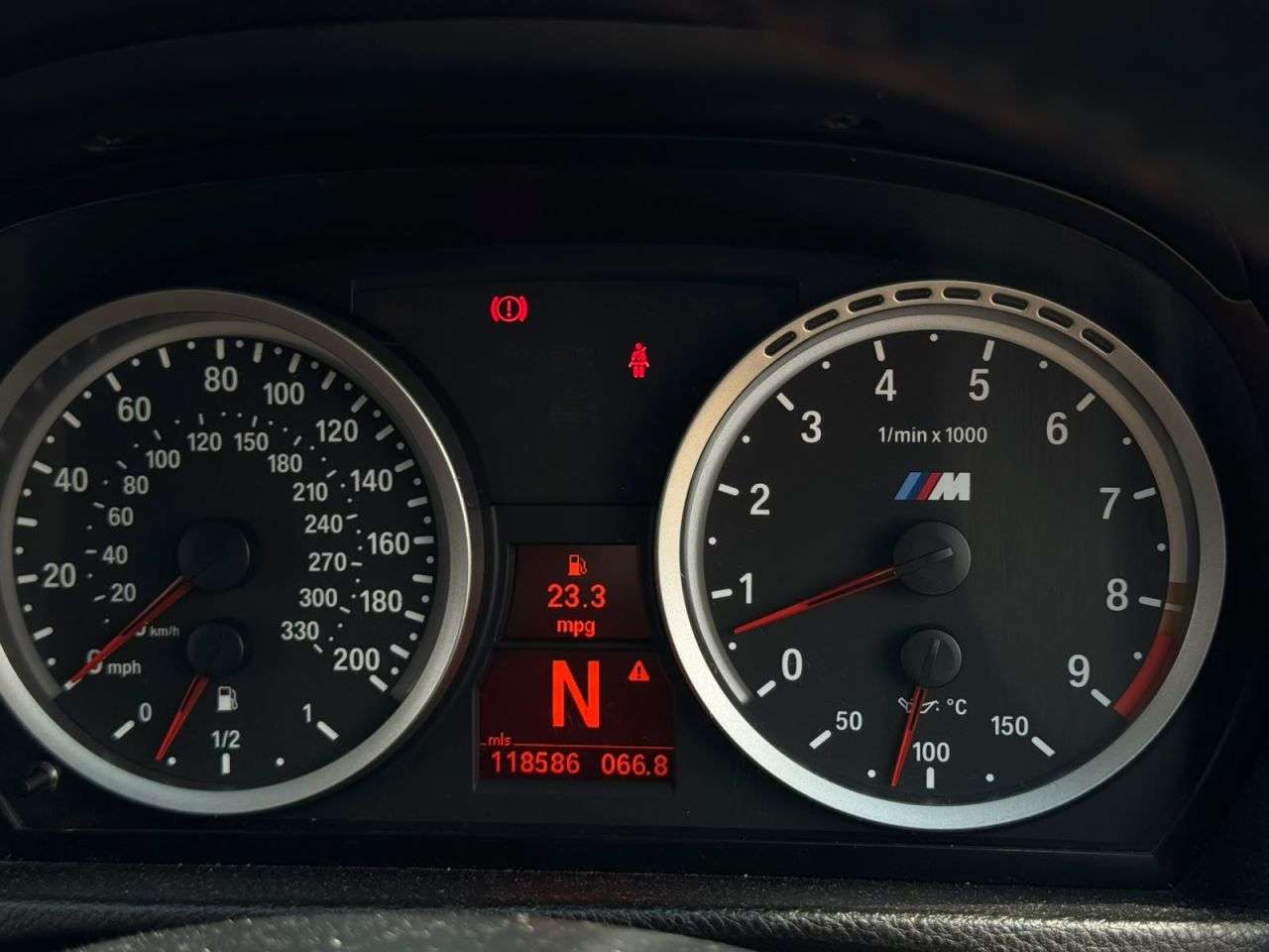 2012 BMW M3 2012 BMW M3