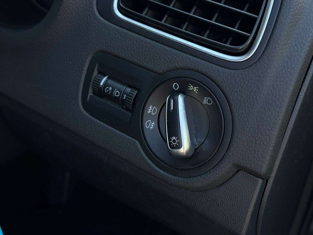 2011 VOLKSWAGEN POLO 2011 VOLKSWAGEN POLO
