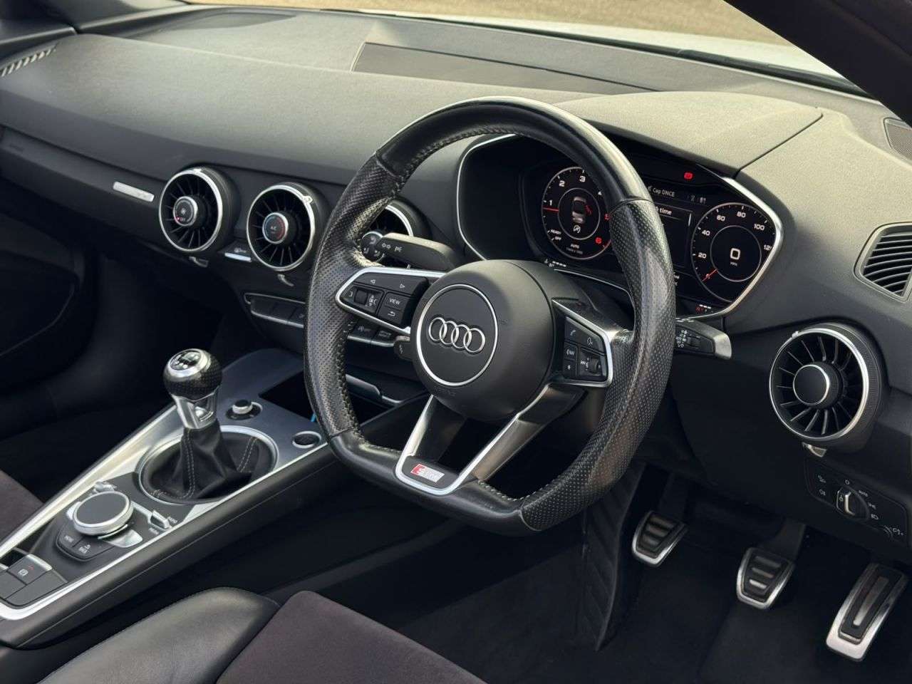 A 2016 AUDI TT TDI ULTRA S LINE A 2016 AUDI TT TDI ULTRA S LINE